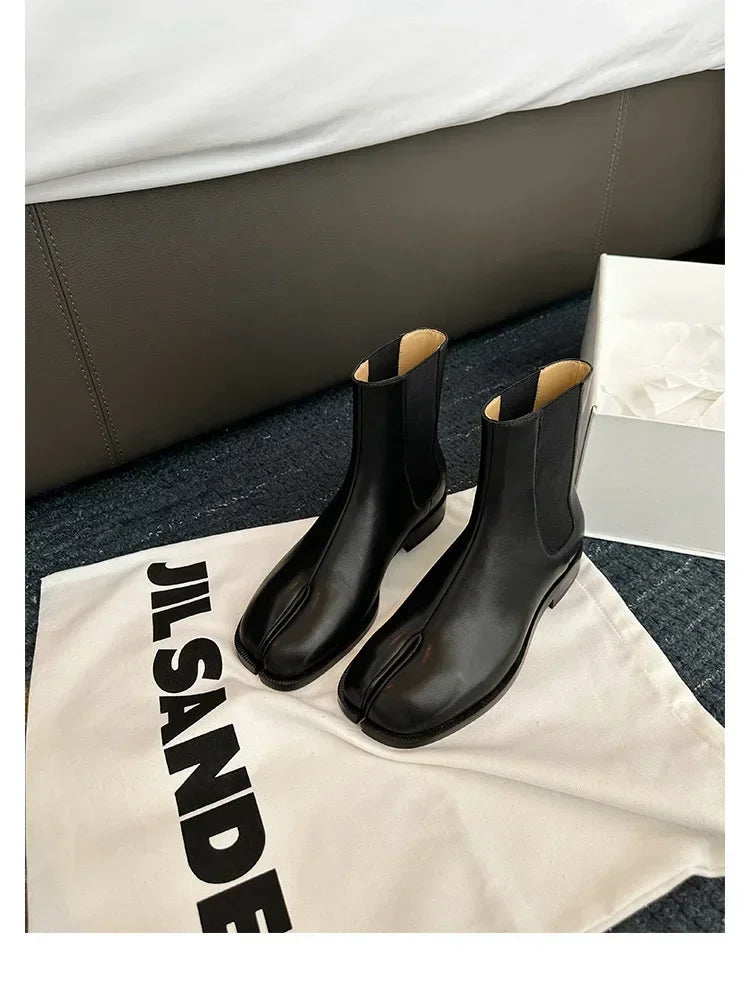 2025 Stretch Slip On Chelsea Boots Woman Split Toe Low Heels Ankle Botas Feminina Tabi Shoes Winter Patent/Matte Leather Botines