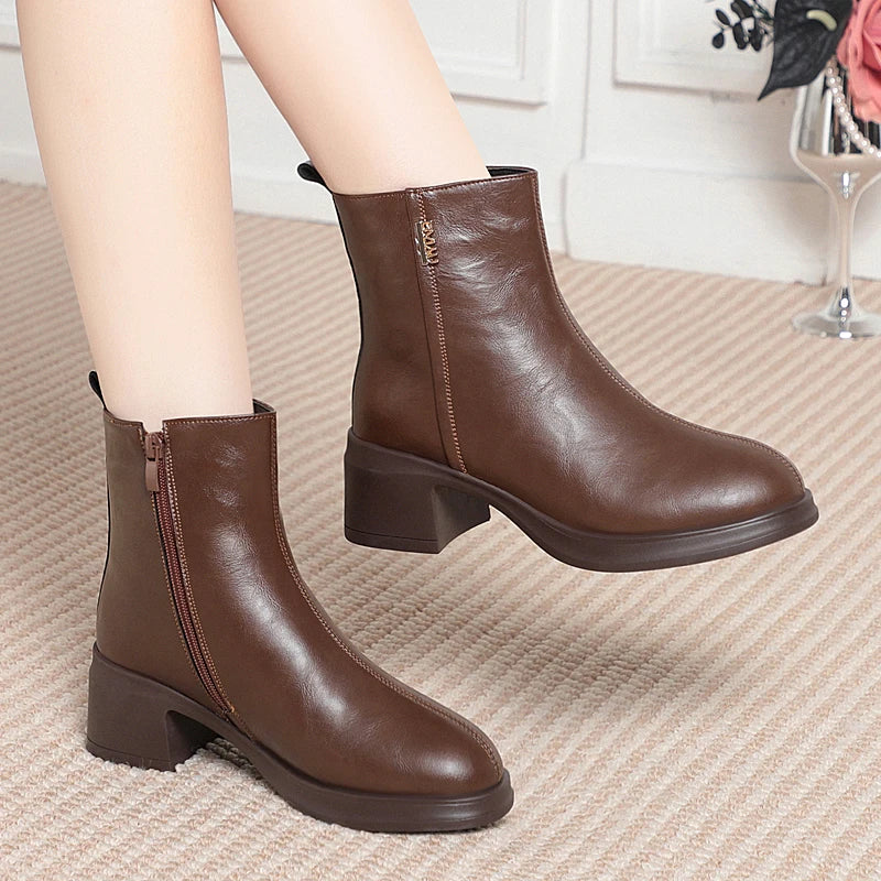 AIYUQI Women's Ankle Boots Wool Warm 2025 New Genuine Leather Snow Boots for Women Large Size Fashiona Retro Winter Boots