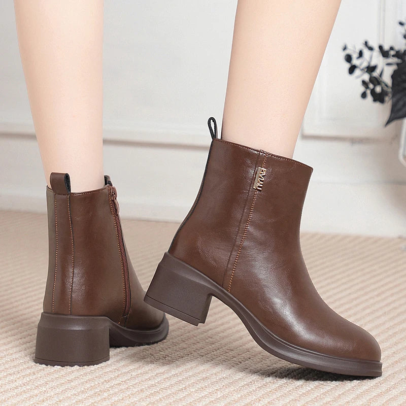 AIYUQI Women's Ankle Boots Wool Warm 2025 New Genuine Leather Snow Boots for Women Large Size Fashiona Retro Winter Boots