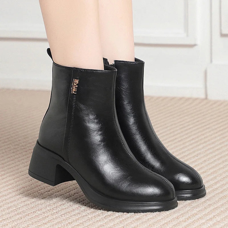 AIYUQI Women's Ankle Boots Wool Warm 2025 New Genuine Leather Snow Boots for Women Large Size Fashiona Retro Winter Boots