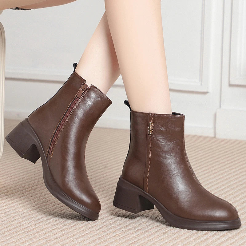 AIYUQI Women's Ankle Boots Wool Warm 2025 New Genuine Leather Snow Boots for Women Large Size Fashiona Retro Winter Boots